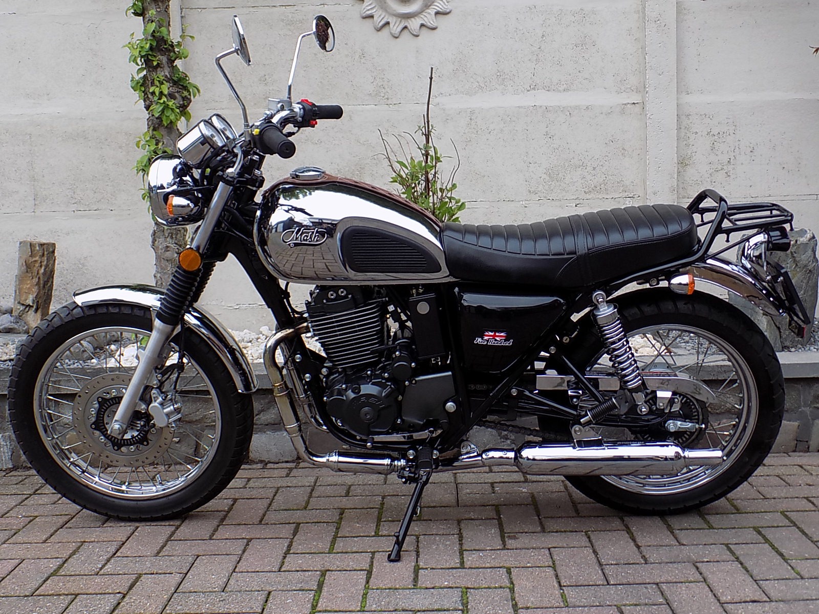 Lees meer over het artikel Mash five hundred 400cc retro moto