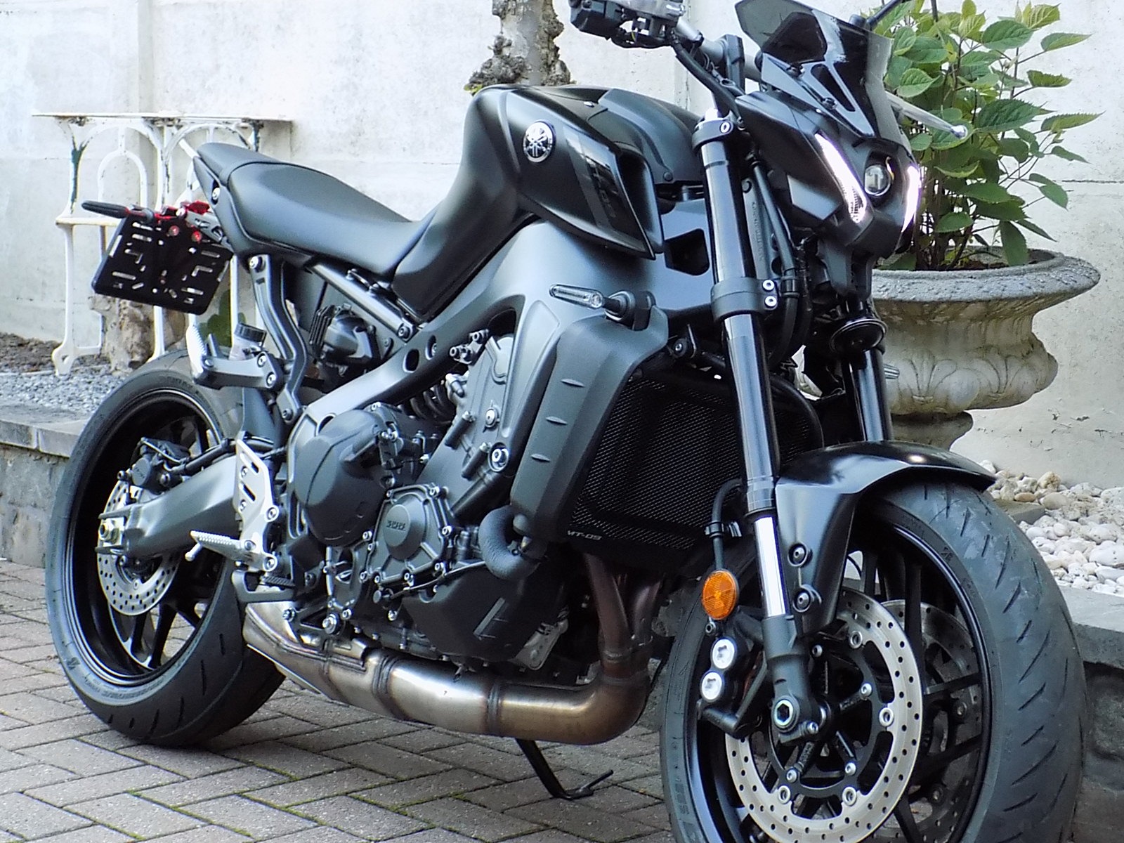 Je bekijkt nu Yamaha MT-09 black edition tech black (VERKOCHT)!!!