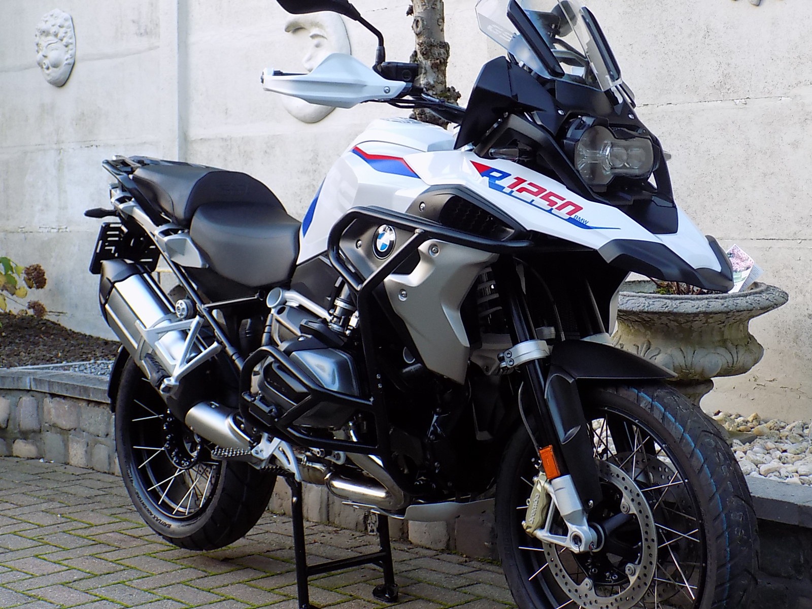 Lees meer over het artikel BMW R 1250 GS Rally in topstaat !