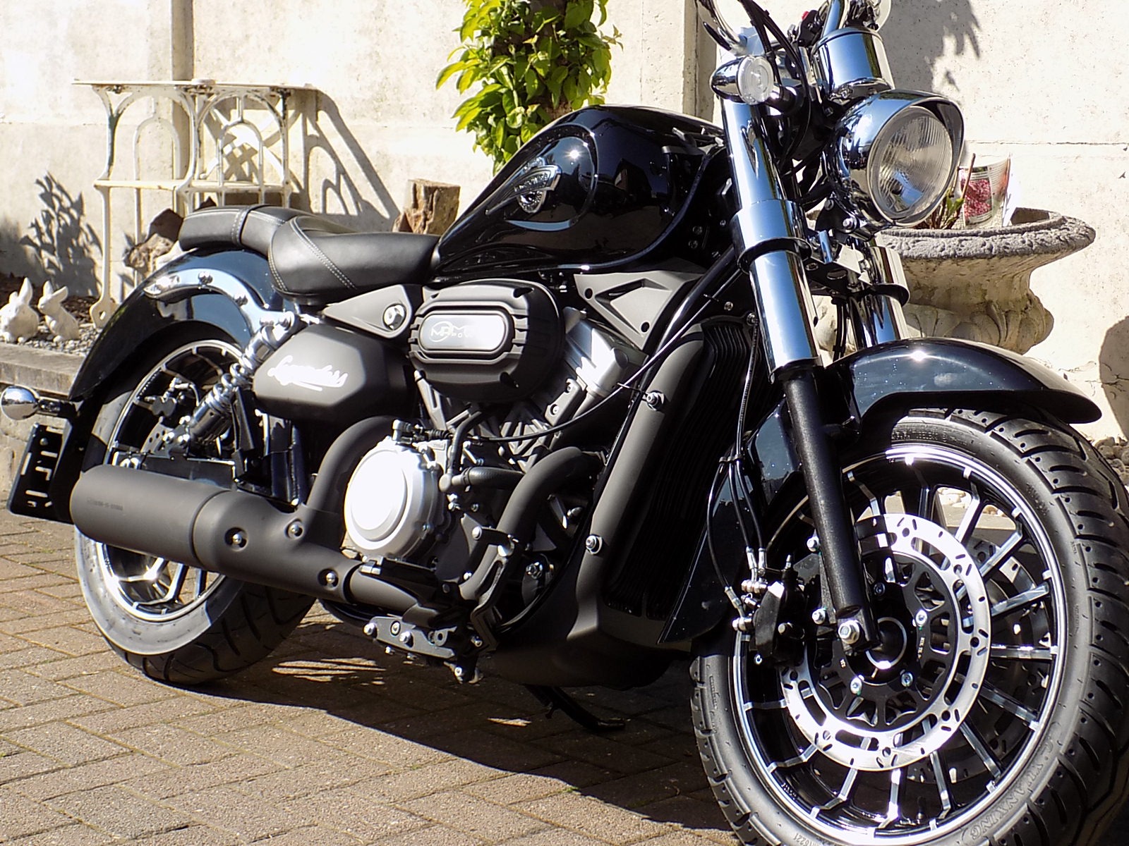 Lees meer over het artikel Benda Magpower Legenders 125 chopper cruiser V twin motor 