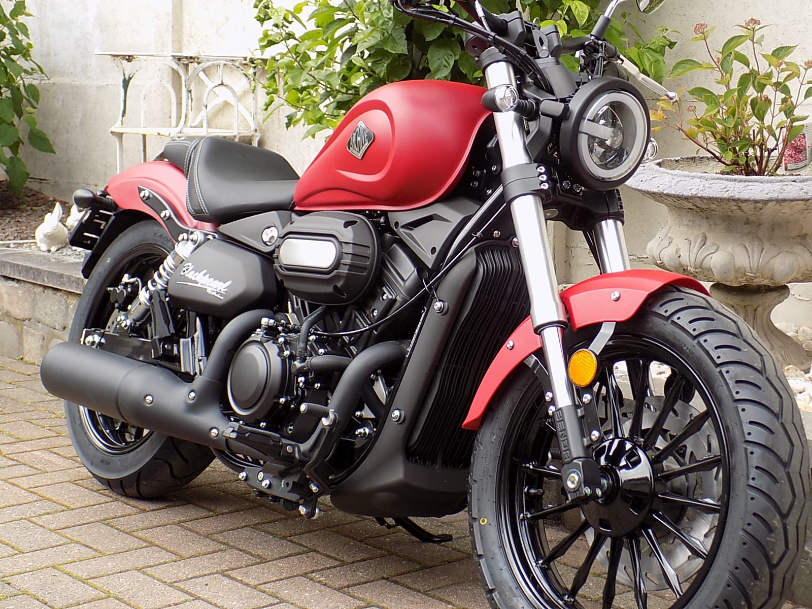 Lees meer over het artikel Chopper cruiser 125 cc Archive Black Pearl V twin euro5+ (VERKOCHT)!!
