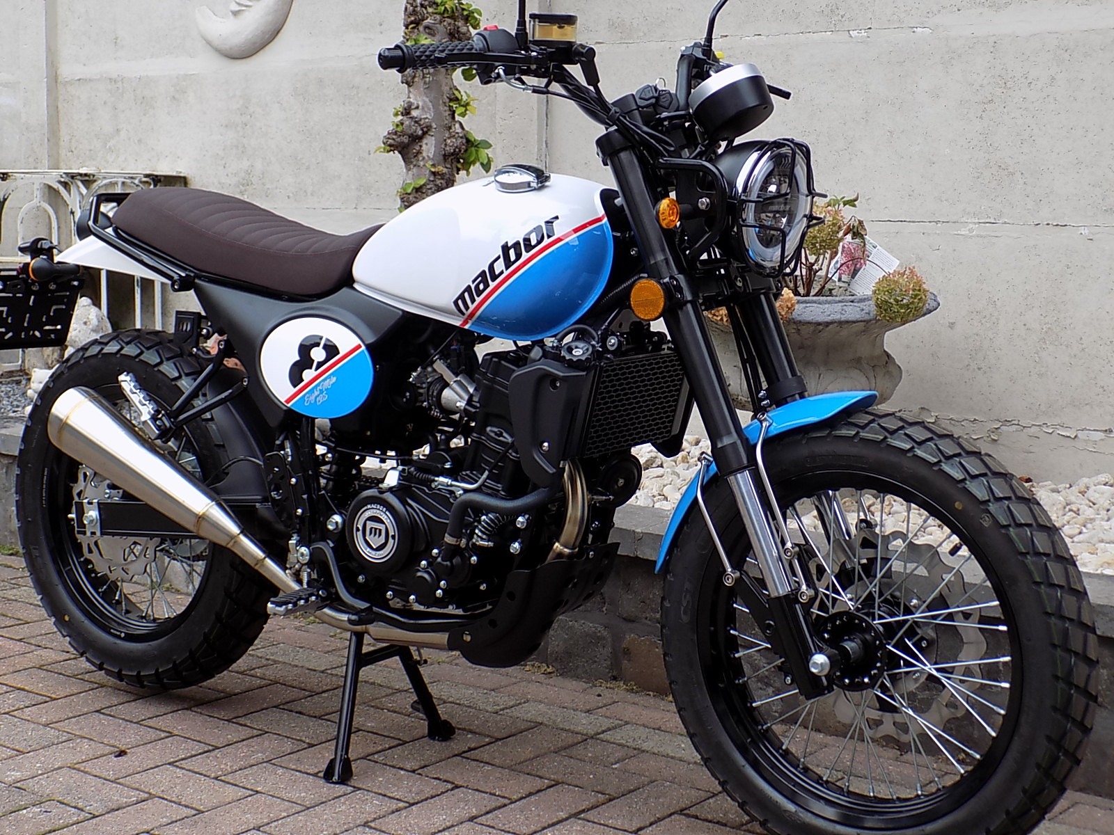 Lees meer over het artikel Nieuwe Macbor 125cc scrambler cafe racer eight mile 11KW 15PK , euro6+