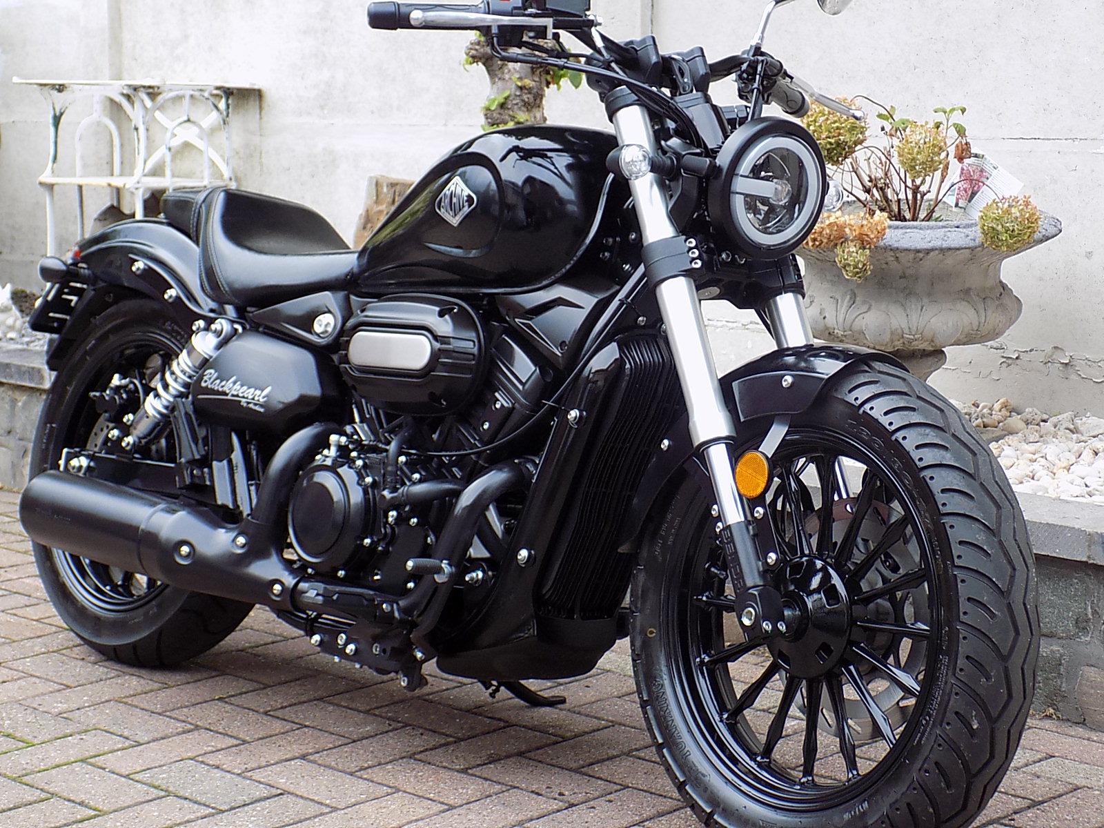 Lees meer over het artikel Archive chopper 125cc black-pearl V twin motor tweedehands