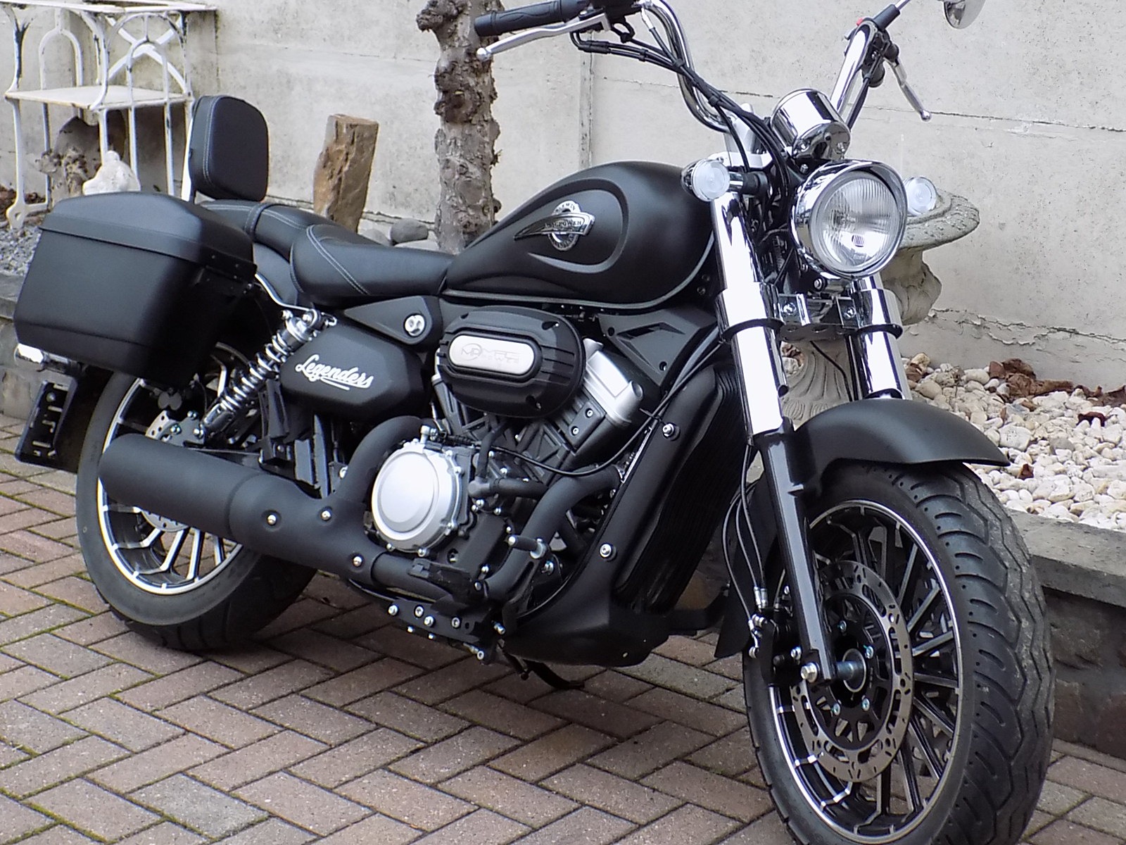 Lees meer over het artikel Benda Magpower Legenders 125 cc chopper cruiser