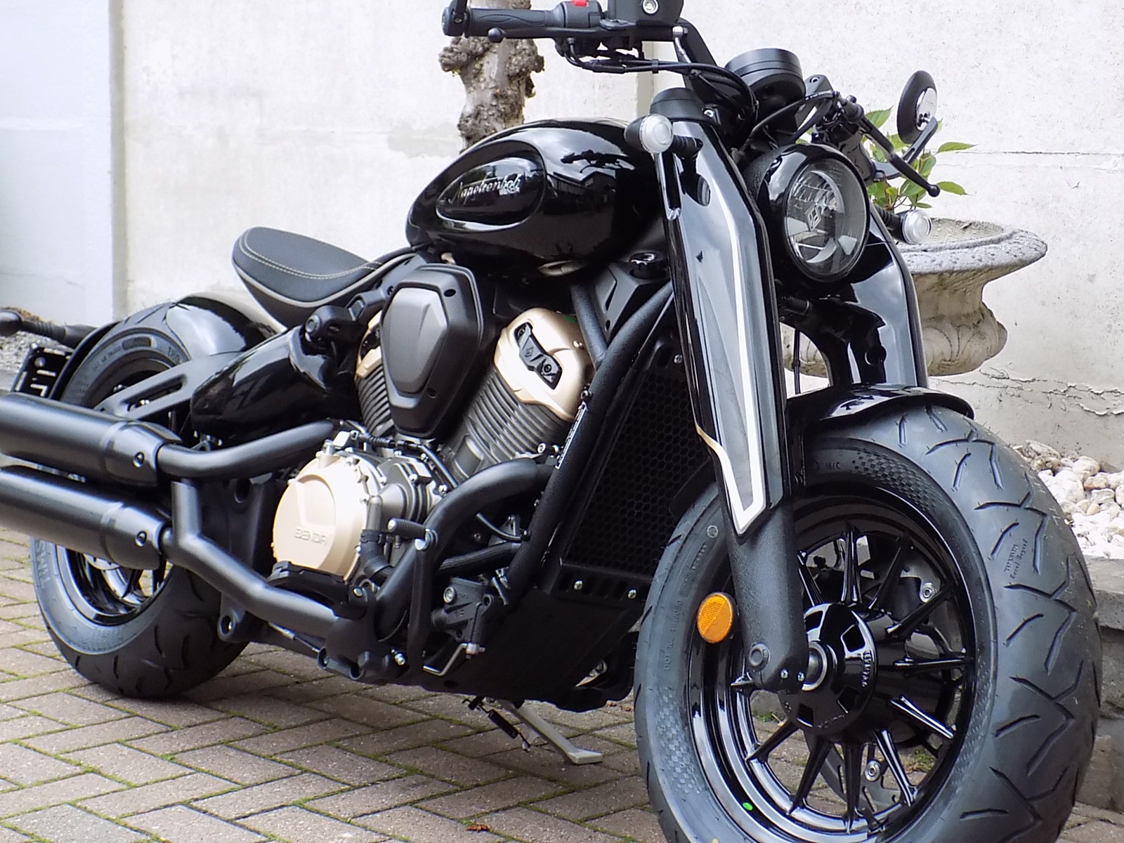 Lees meer over het artikel Benda Napoleon BOBBER 500cc V-twin