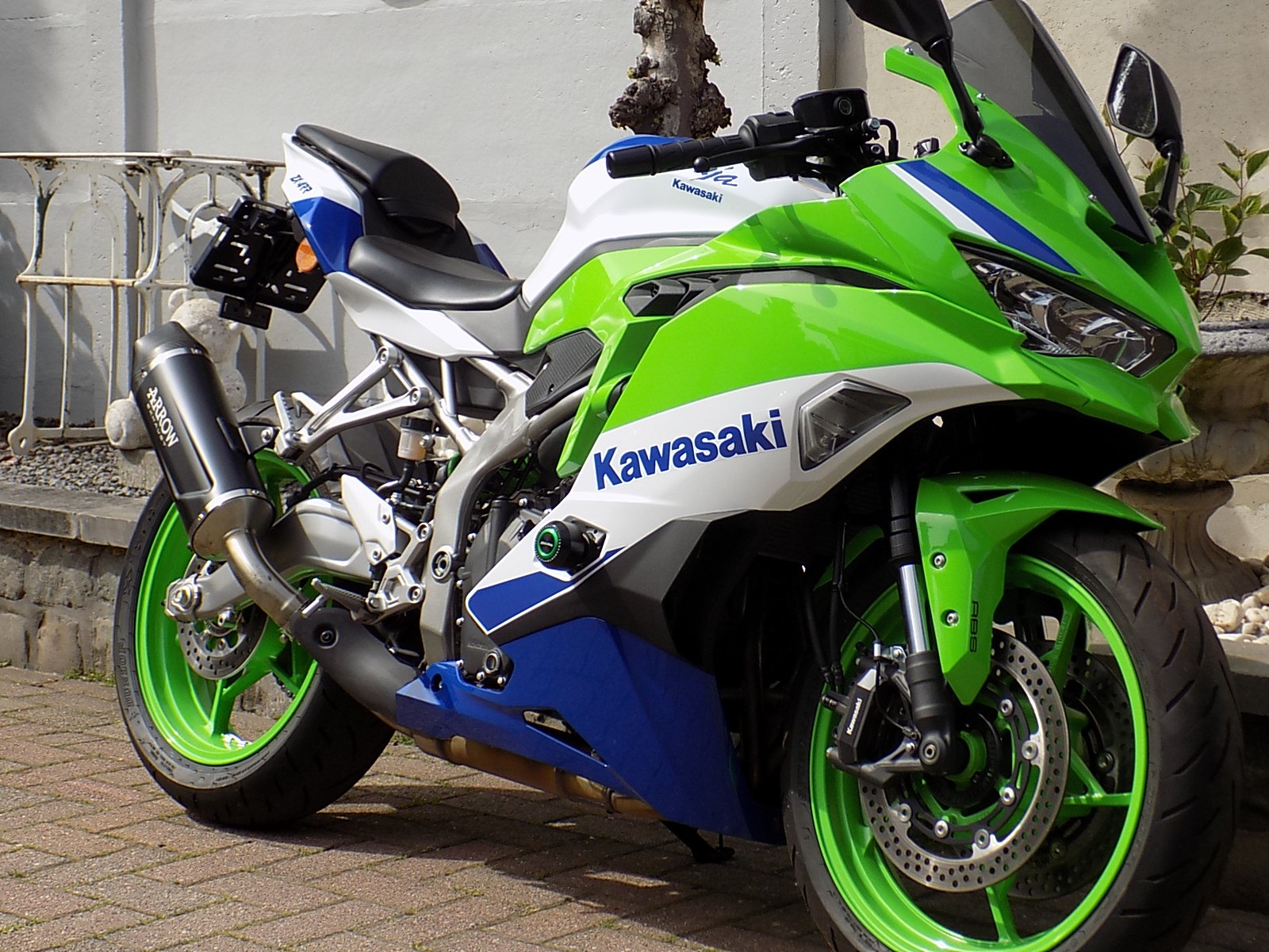 Lees meer over het artikel Kawasaki ZX-4 RR