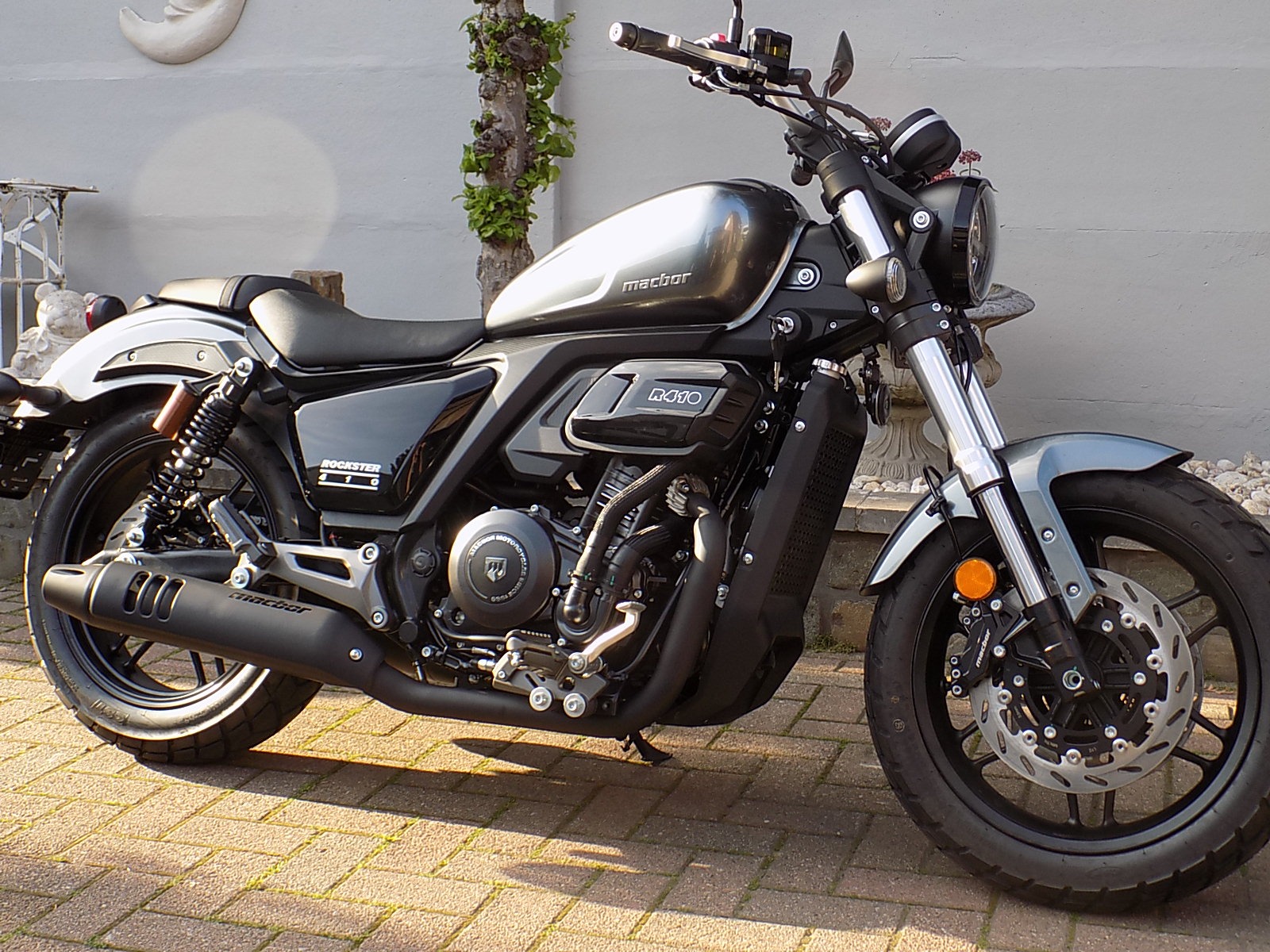Lees meer over het artikel Macbor Rockster 410 chopper cruiser ABS GPS TPS