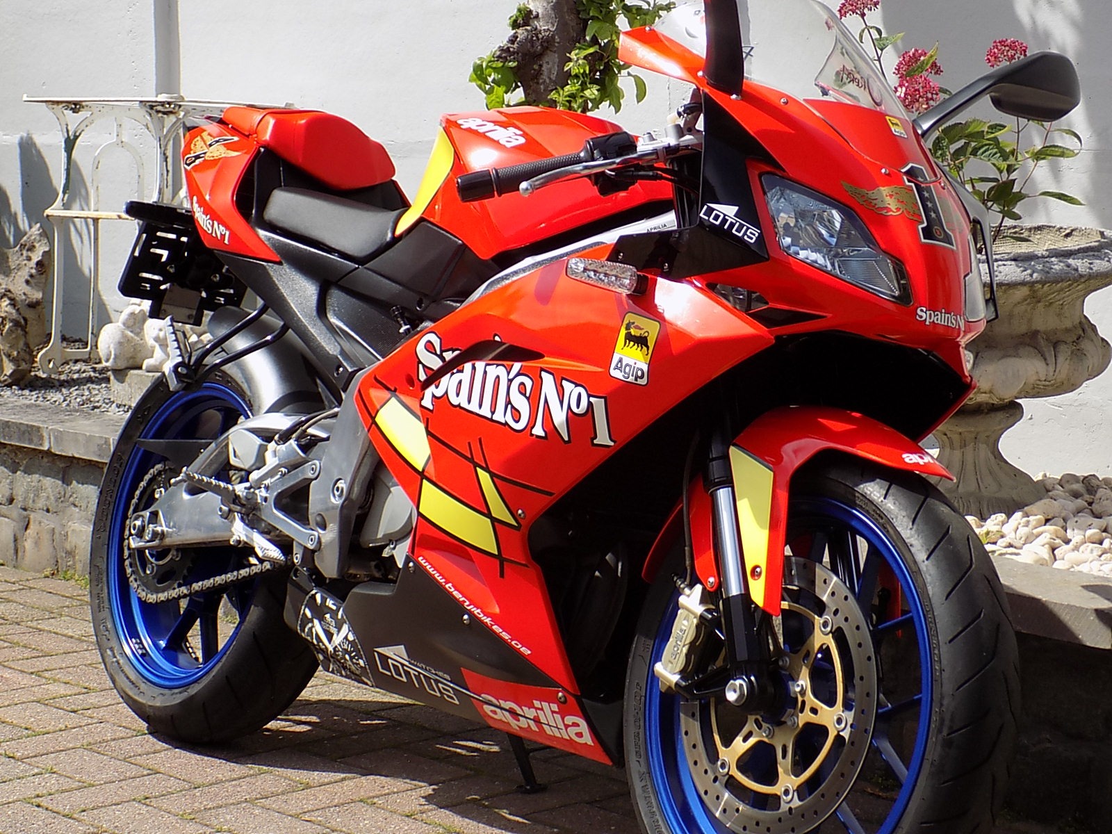 Lees meer over het artikel Aprilia RS 125cc 2Takt als nieuw (VERKOCHT)!!!