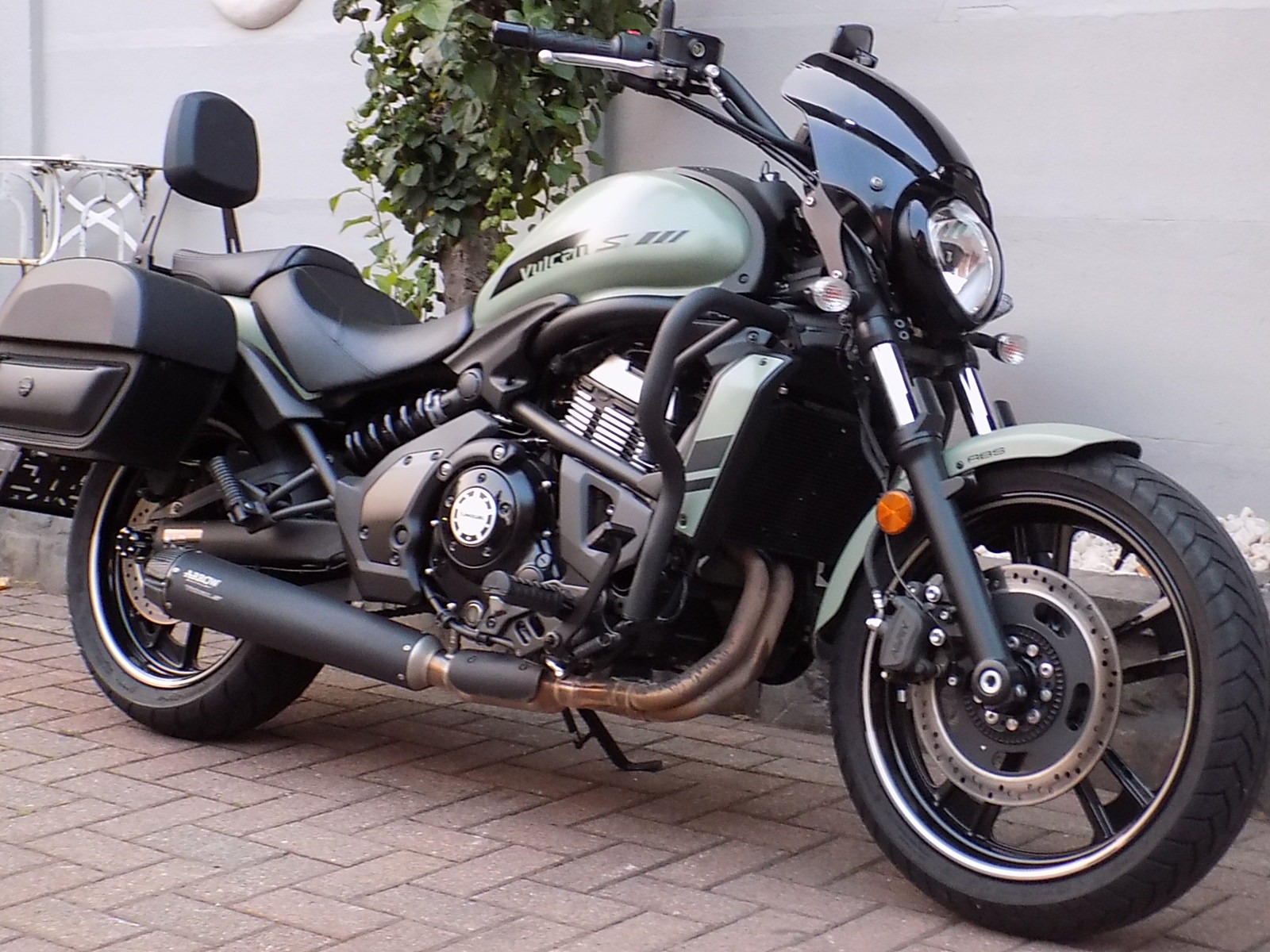 Lees meer over het artikel Kawasaki VULCAN S full option 
