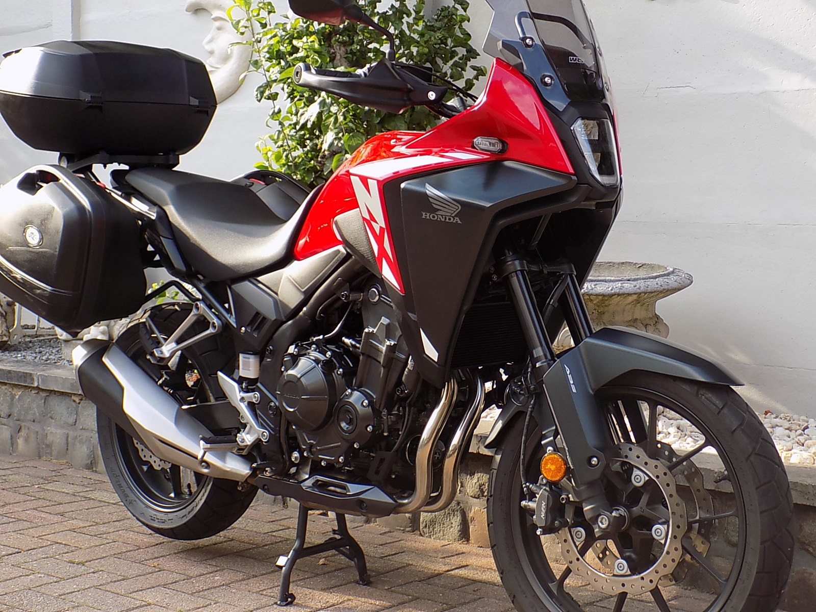 Lees meer over het artikel Honda NX 500 full option 04/2024