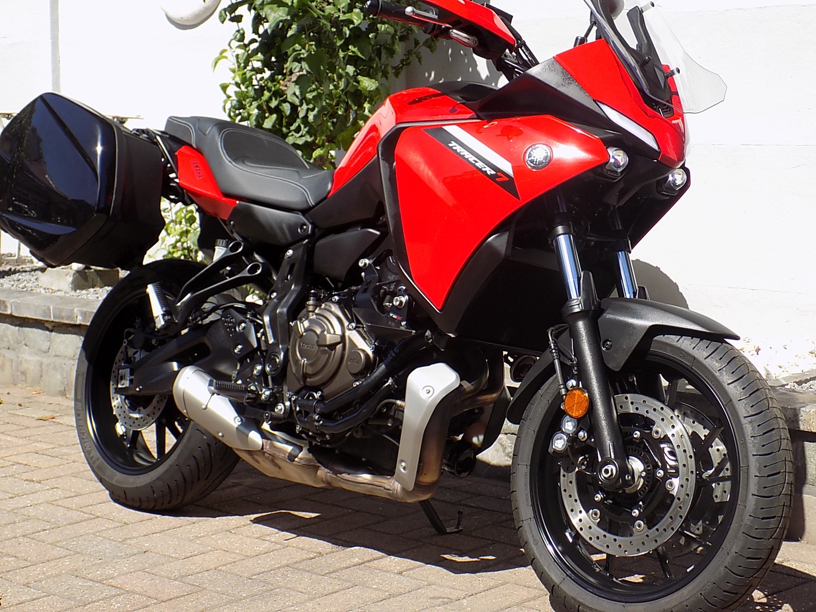Lees meer over het artikel Yamaha Tracer 700 GT als nieuw