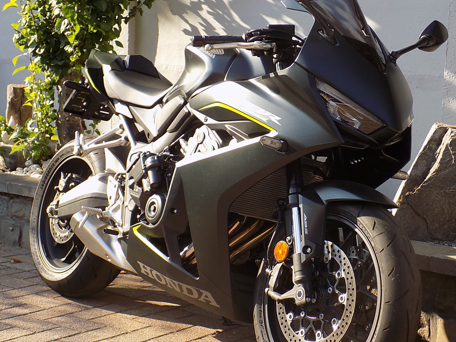 Lees meer over het artikel Honda CBR 650 R E-clutch