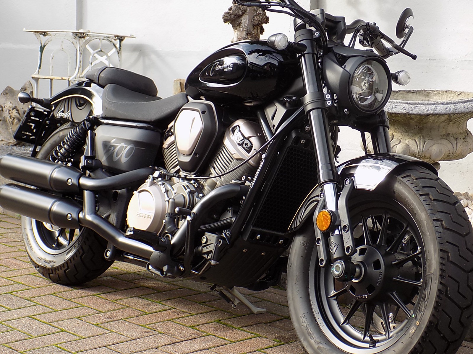 Lees meer over het artikel Benda Chinchilla 500 cc chopper cruiser als nieuw 