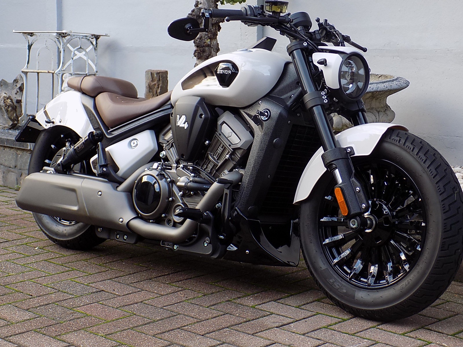 Lees meer over het artikel Benda Dark Flag 500 cc chopper cruiser als nieuw 