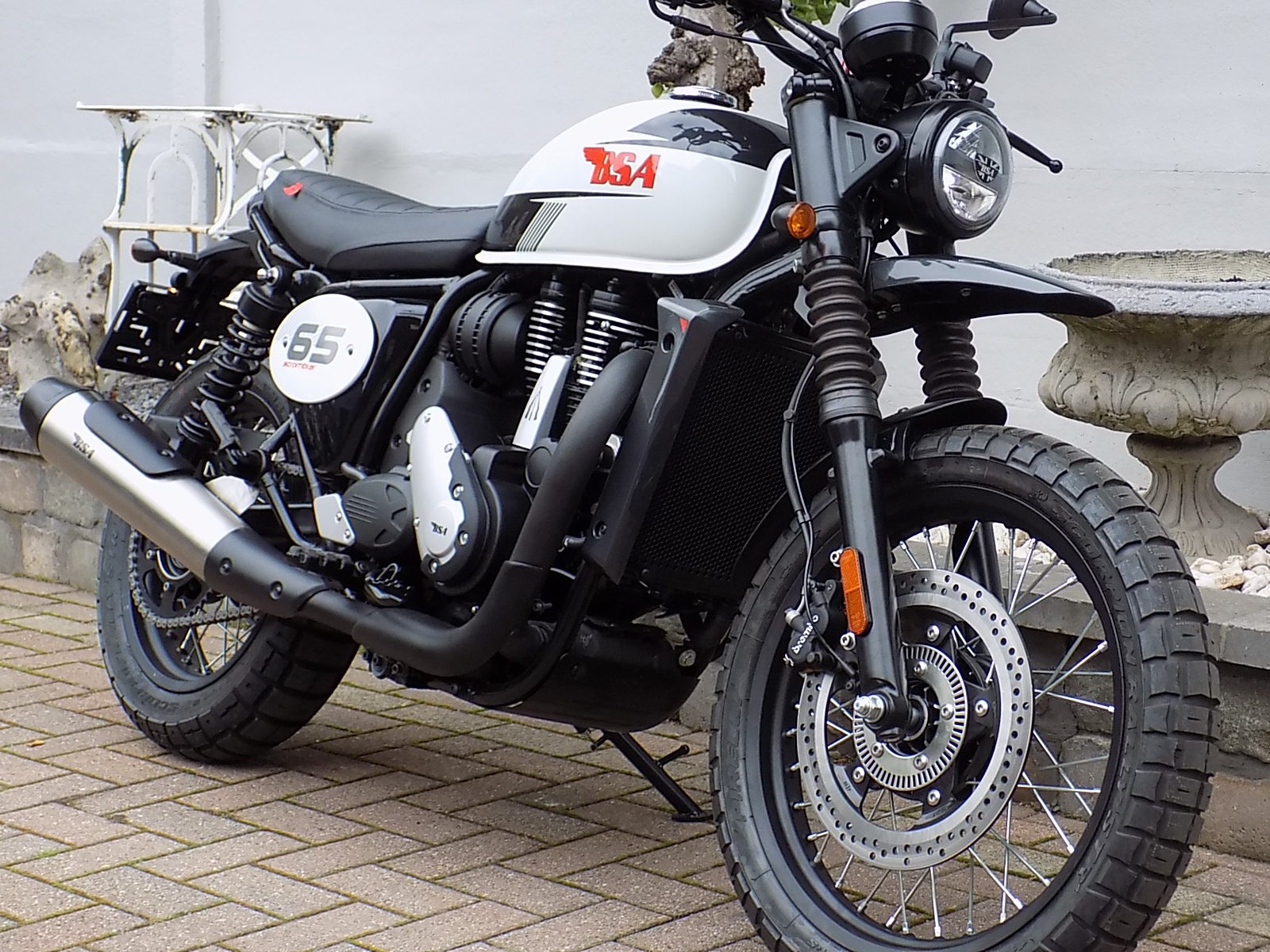 Lees meer over het artikel nieuwe BSA 650 SCRAMBLER officieel dealer BSA