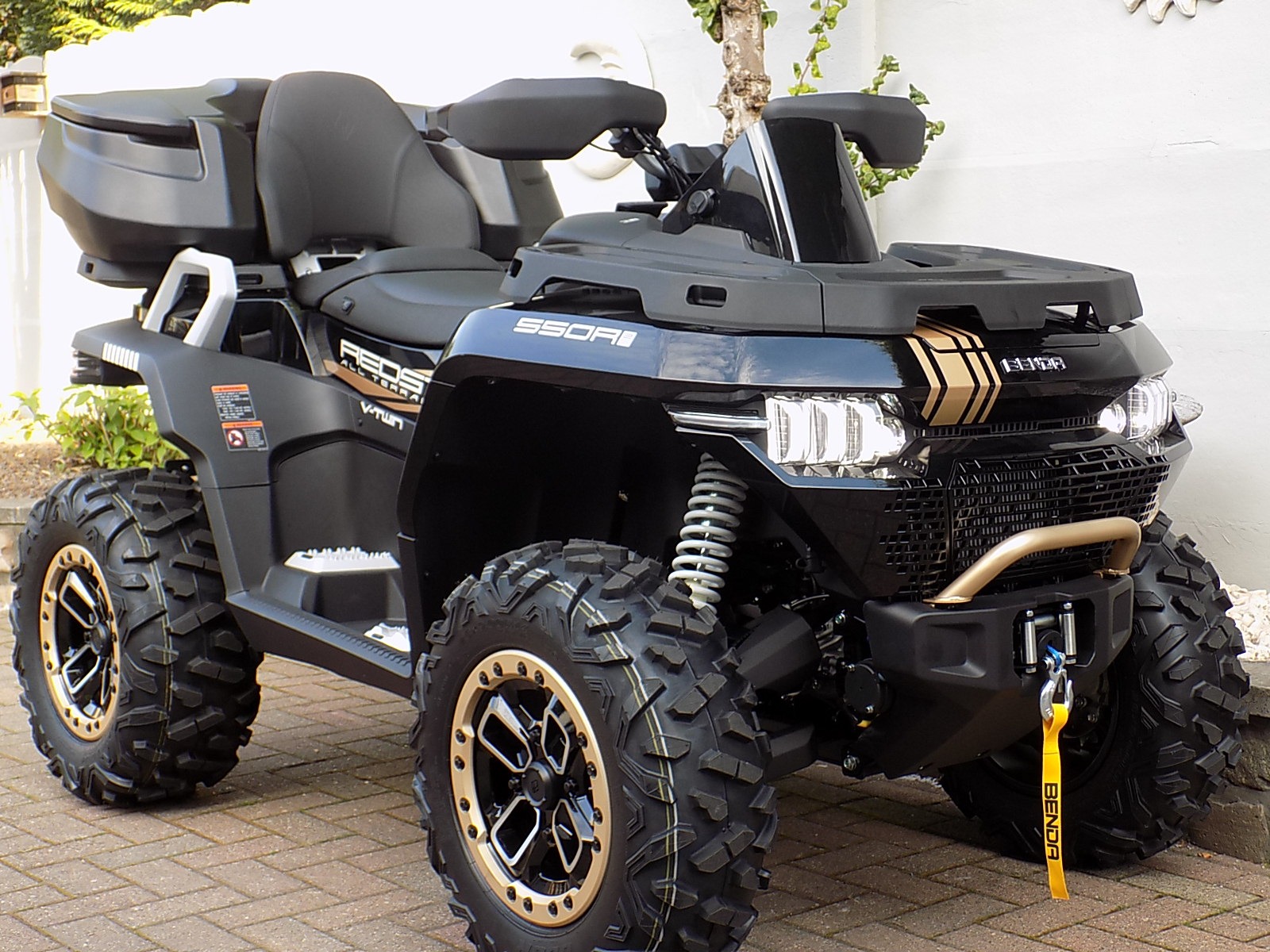 Lees meer over het artikel Nieuwe Benda 550L REDSTONE abs premium ATV quad full option