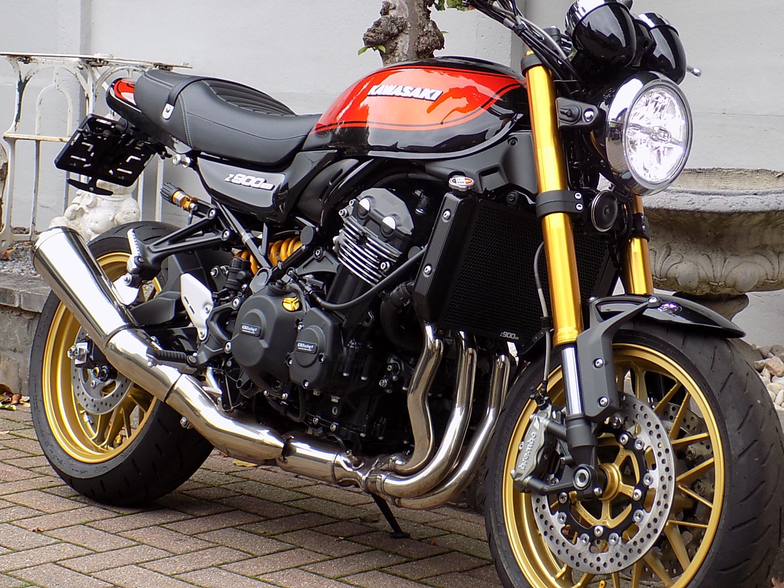 Lees meer over het artikel Kawasaki Z900RS SE 2026